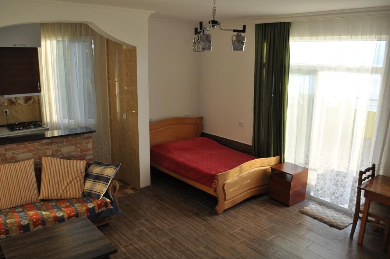 Akhmed Guest House Кваріаті Екстер'єр фото